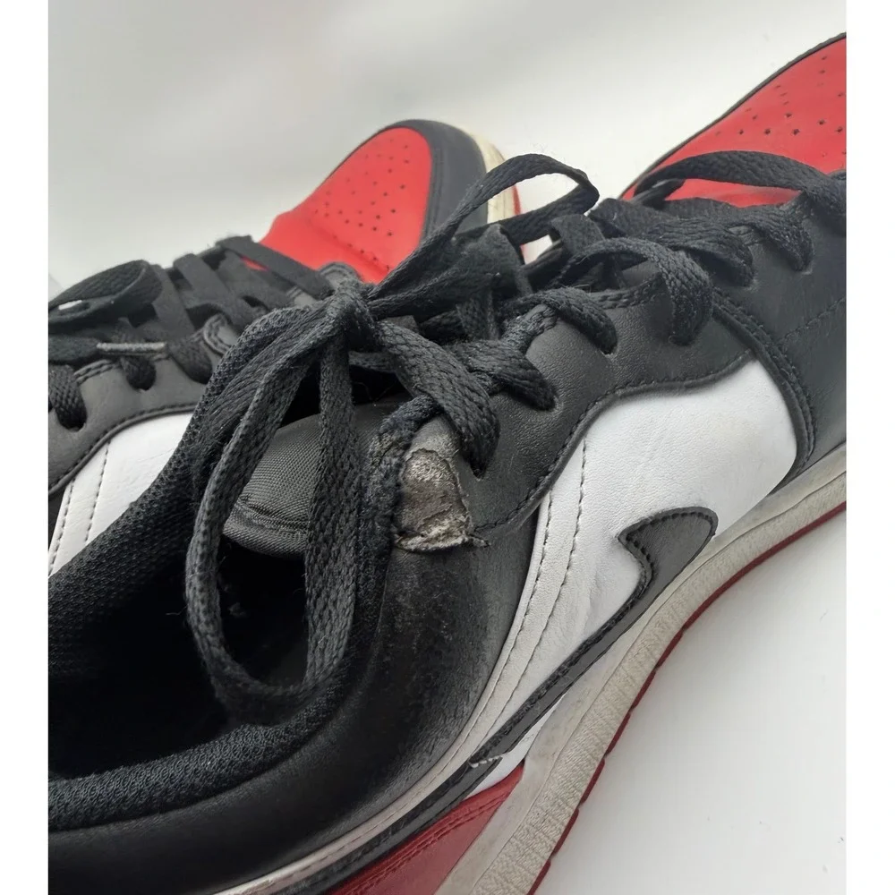 Jordan Air Jordan 1 Low Mens 9.5 Black White Red Good 553558-161 Bred Toe